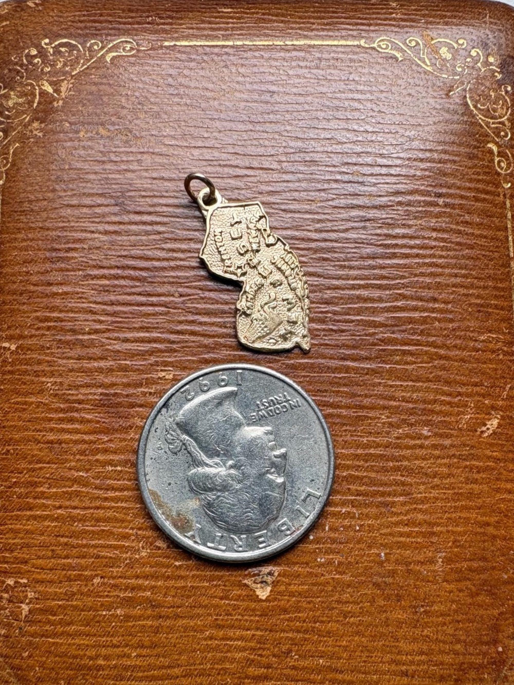 Vintage 14K 585 Yellow Gold New Jersey NJ State Pendant Charm - Picture 3 of 9